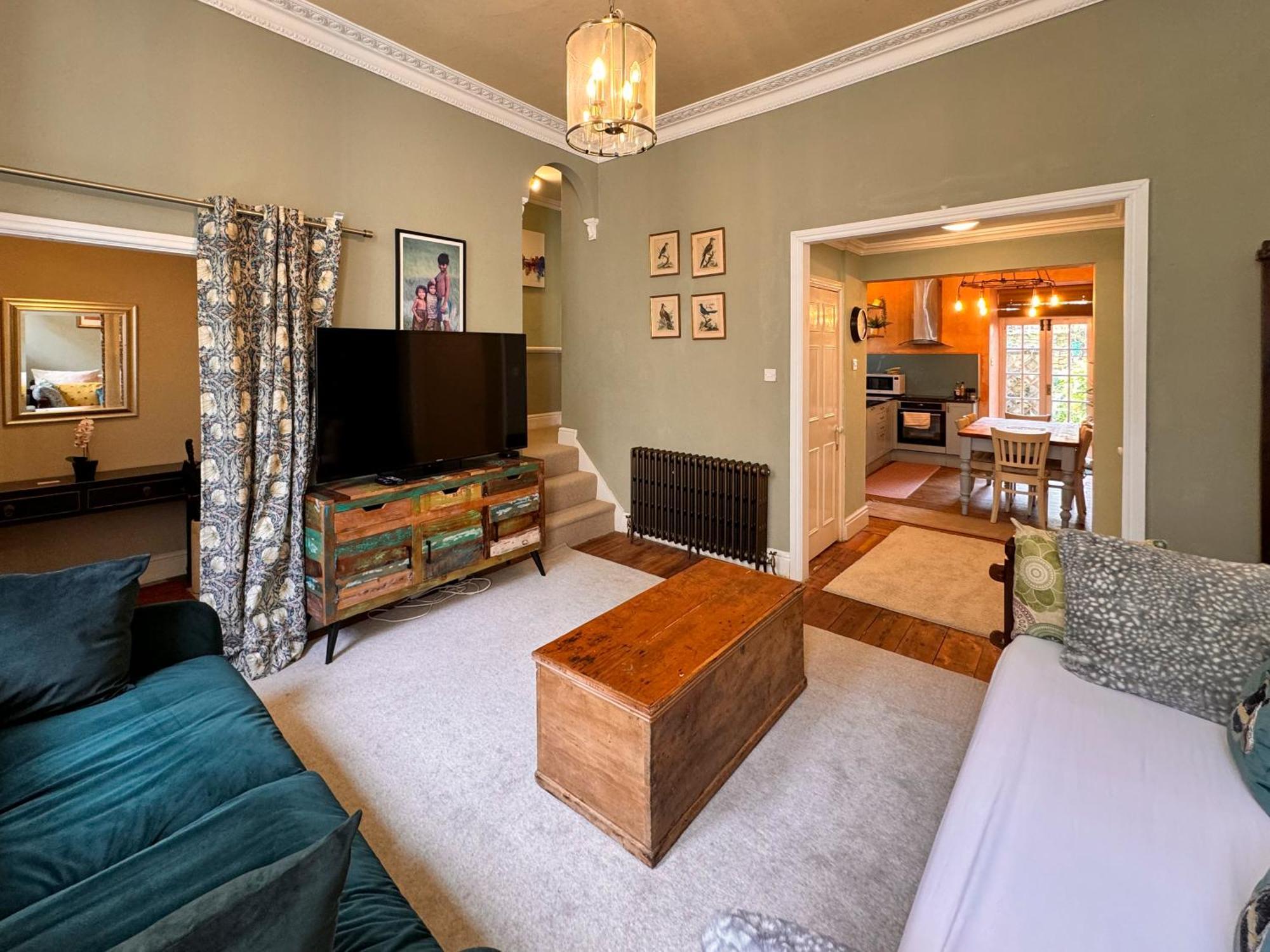 The Pickwick House 2 Bedroom Free Parking Μπαθ Εξωτερικό φωτογραφία
